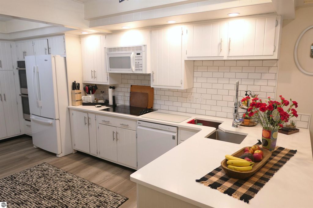 Image 15 of property listing at 1006 Falkirk Road, Alma, MI 48801