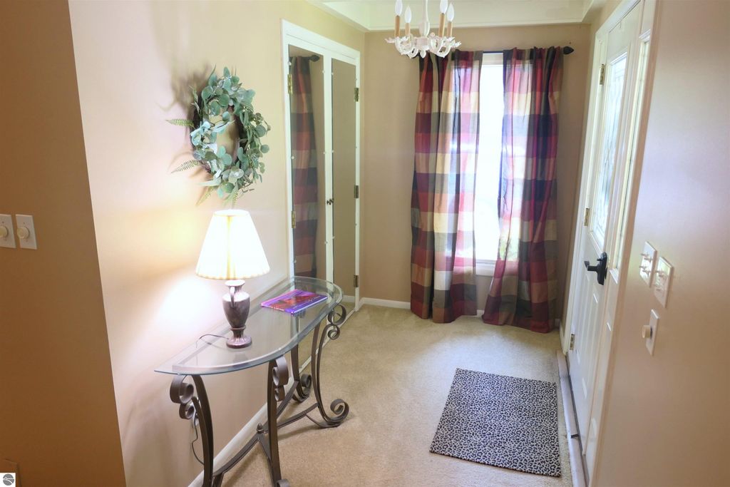 Image 24 of property listing at 1006 Falkirk Road, Alma, MI 48801