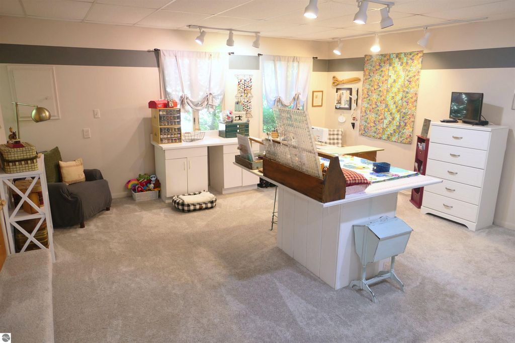 Image 26 of property listing at 1006 Falkirk Road, Alma, MI 48801