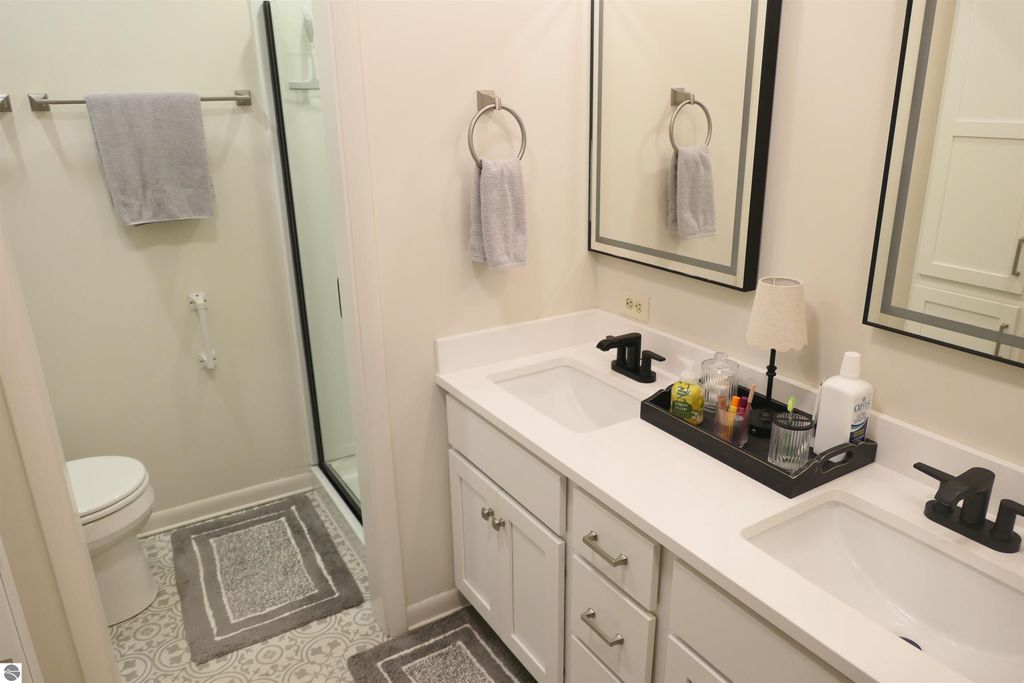 Image 30 of property listing at 1006 Falkirk Road, Alma, MI 48801