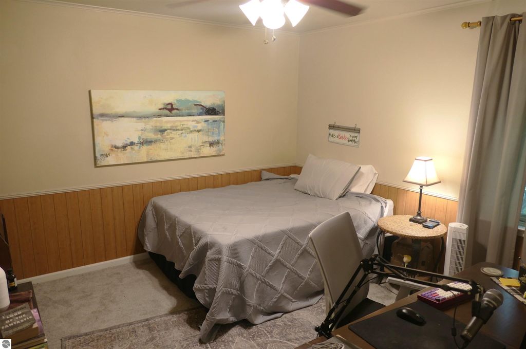 Image 35 of property listing at 1006 Falkirk Road, Alma, MI 48801