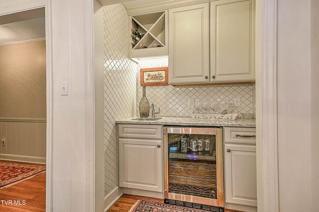 2041 Edgemont Avenue, Bristol, TN 37620