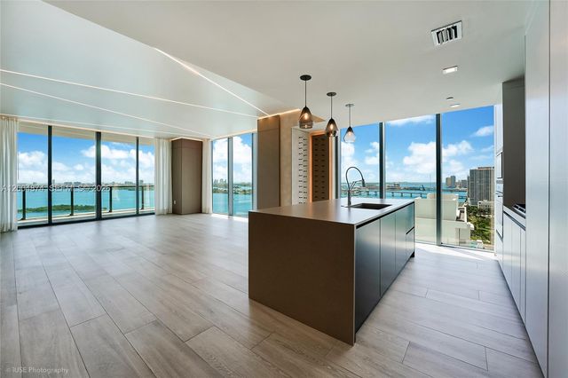 788 NE 23rd St 2401, Miami, FL 33137