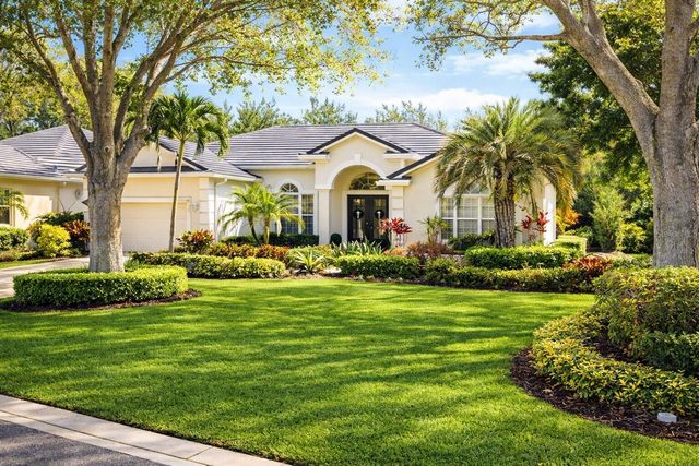 8113 COLLINGWOOD COURT, University Park, FL 34201