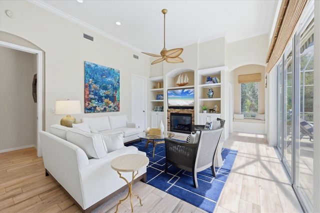 8113 COLLINGWOOD COURT, University Park, FL 34201