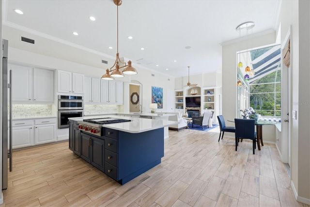 8113 COLLINGWOOD COURT, University Park, FL 34201