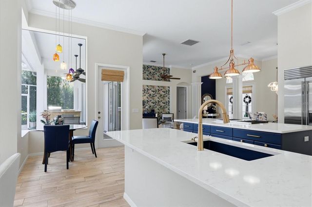 8113 COLLINGWOOD COURT, University Park, FL 34201