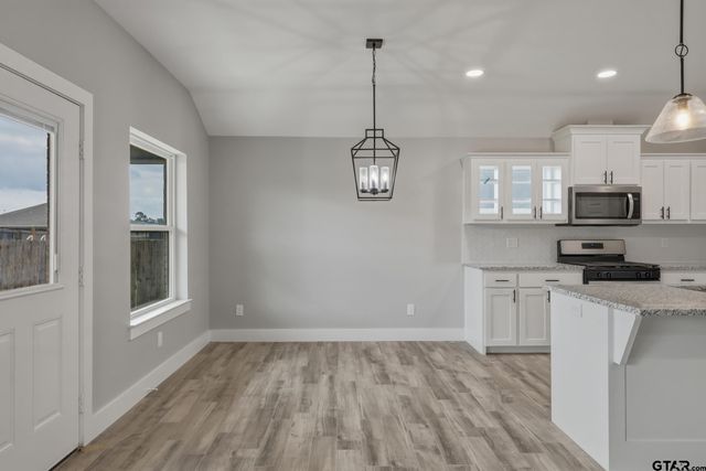 16221 Crossing Circle, Lindale, TX 75771