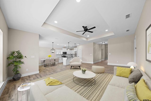 16221 Crossing Circle, Lindale, TX 75771