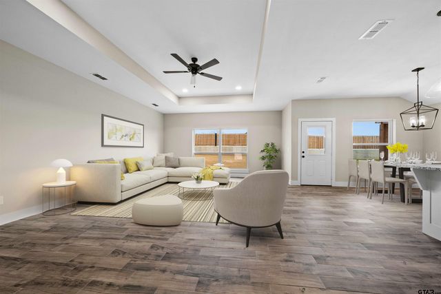 16221 Crossing Circle, Lindale, TX 75771