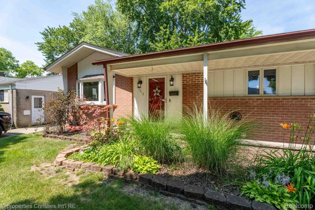 1213 Langley Boulevard, Clawson, MI 48017