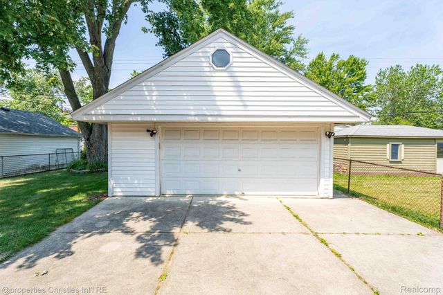 1213 Langley Boulevard, Clawson, MI 48017