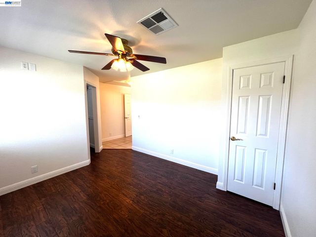 1147 Lomitas Ave, Livermore, CA 94550