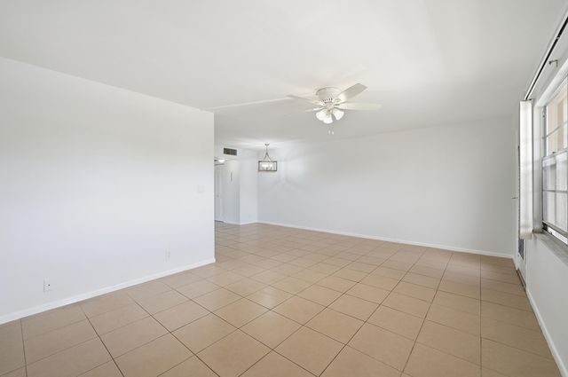 2401 Antigua Circle J3, Coconut Creek, FL 33066