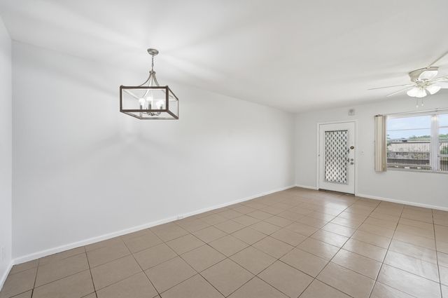 2401 Antigua Circle J3, Coconut Creek, FL 33066