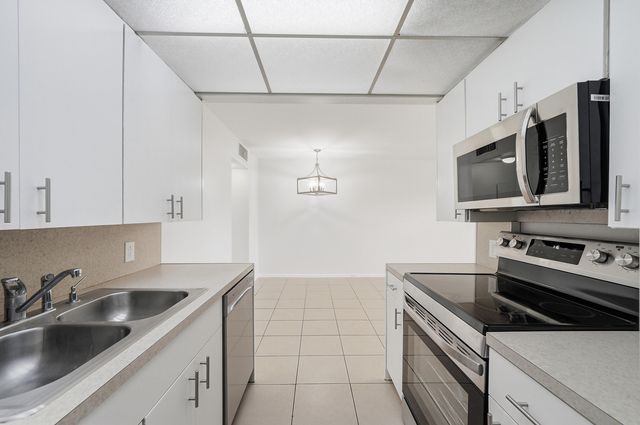 2401 Antigua Circle J3, Coconut Creek, FL 33066