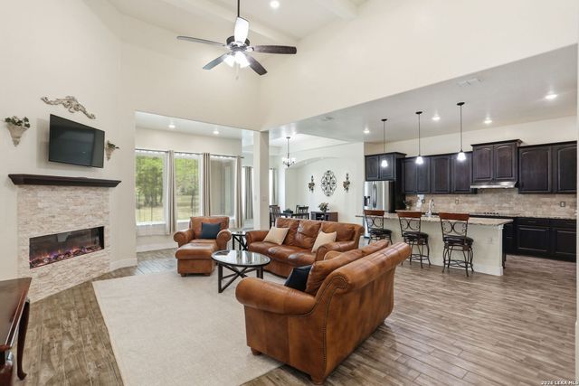 306 County Road 6876, Natalia, TX 78059