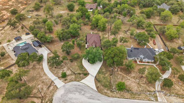 306 County Road 6876, Natalia, TX 78059
