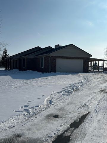 1051 W Division Road, Huntington, IN 46750