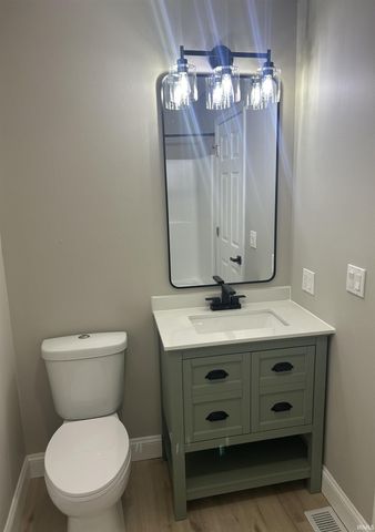 1051 W Division Road, Huntington, IN 46750