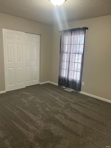 1051 W Division Road, Huntington, IN 46750