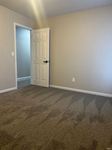 1051 W Division Road, Huntington, IN 46750