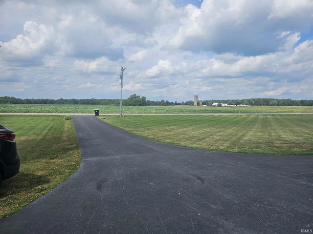 1051 W Division Road, Huntington, IN 46750