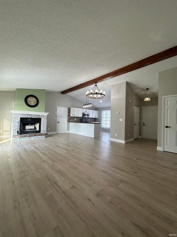 1051 W Division Road, Huntington, IN 46750