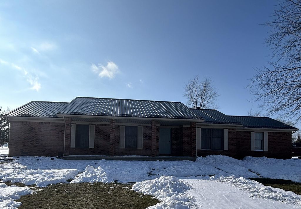 1051 W Division Road, Huntington, IN 46750