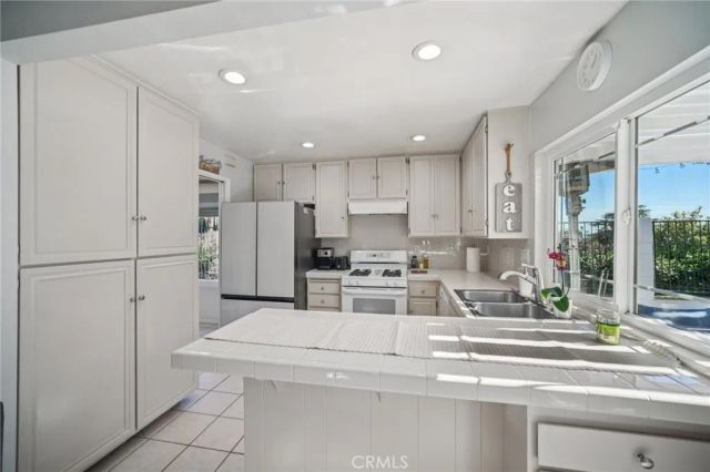 11461 Amigo Avenue, Porter Ranch, CA 91326