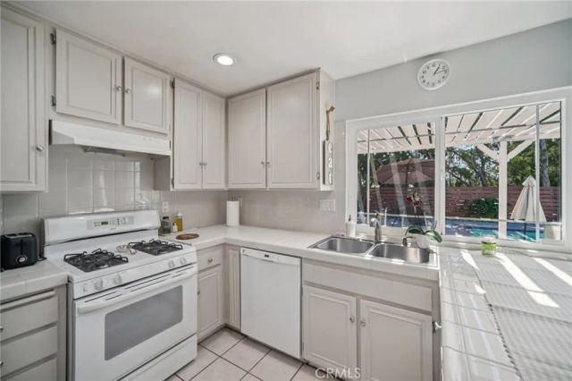 11461 Amigo Avenue, Porter Ranch, CA 91326