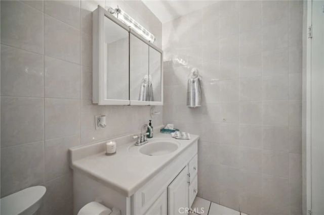 11461 Amigo Avenue, Porter Ranch, CA 91326