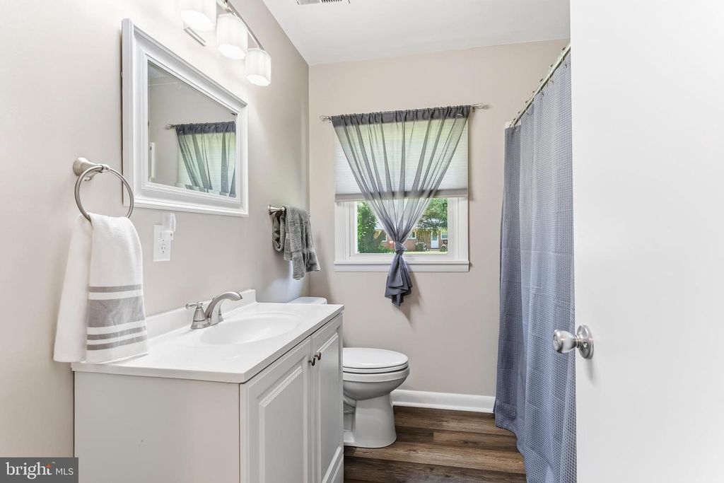 Image 20 of property listing at 213 BYFORD DR, Chestertown, MD 21620