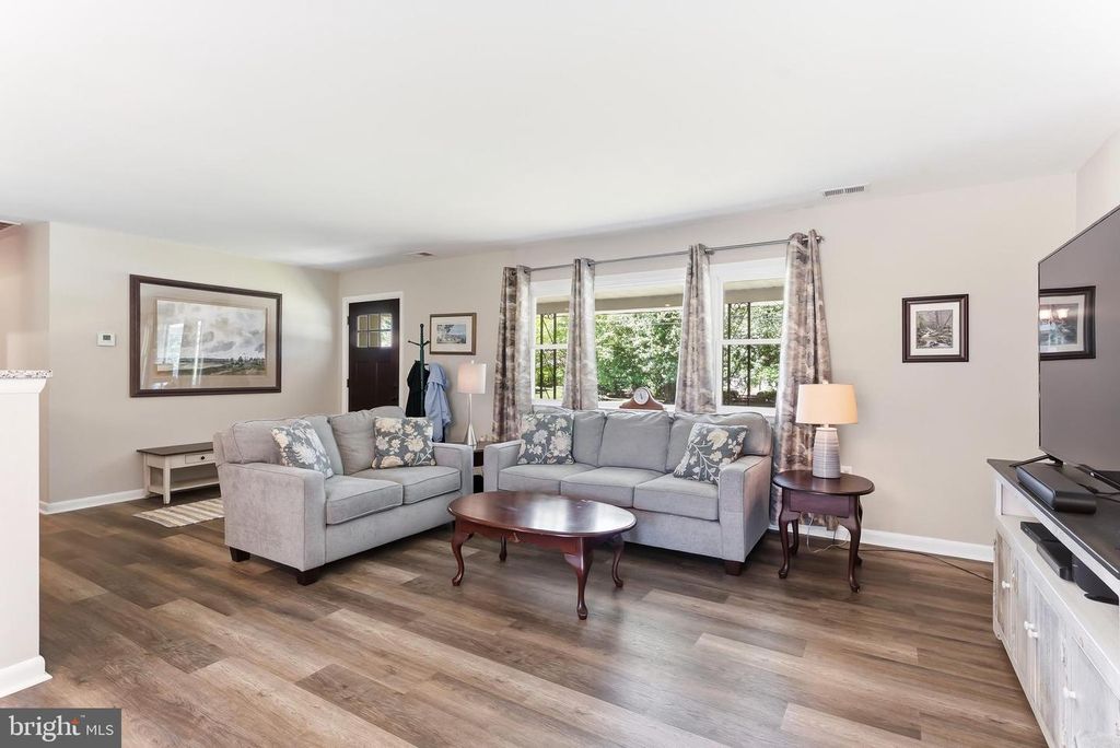 Image 6 of property listing at 213 BYFORD DR, Chestertown, MD 21620