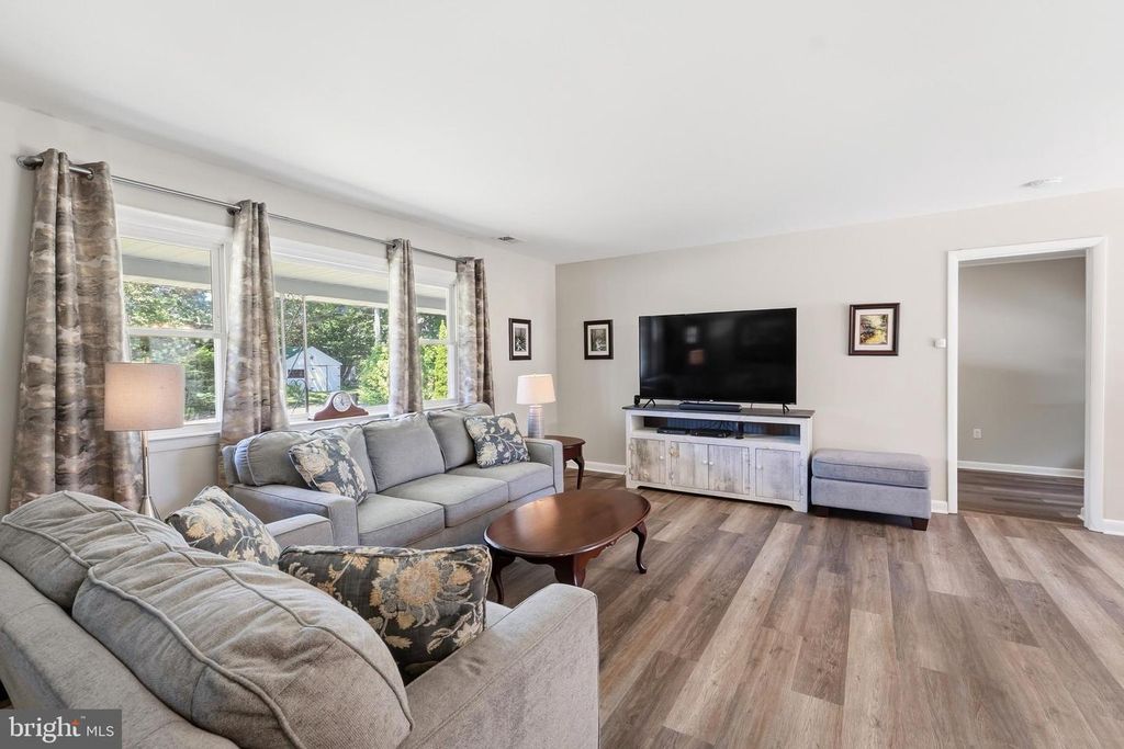 Image 7 of property listing at 213 BYFORD DR, Chestertown, MD 21620