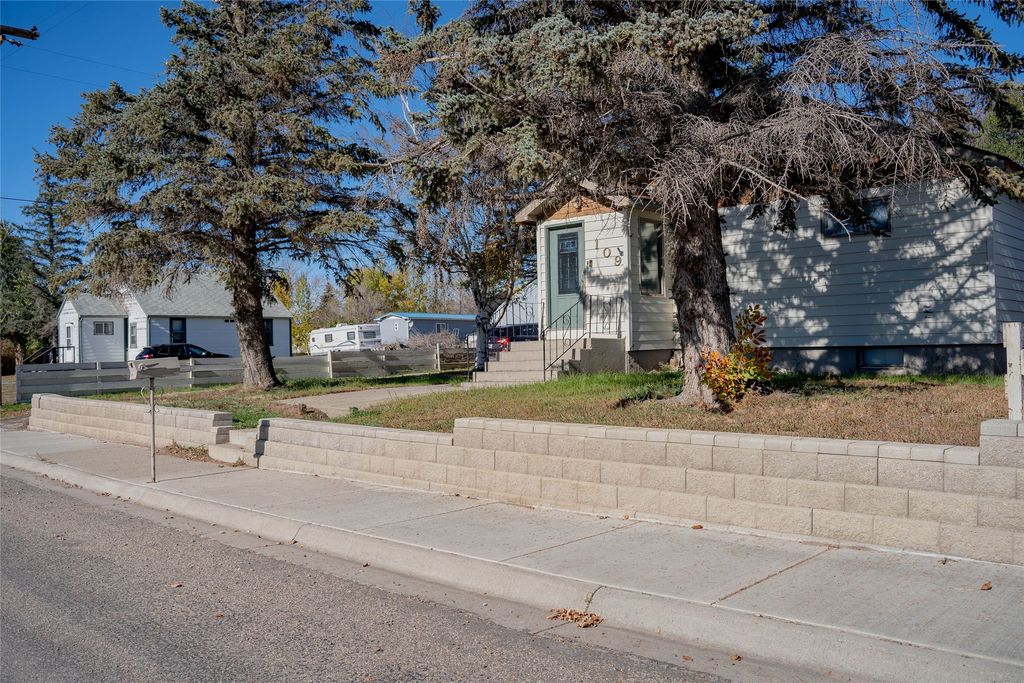 109 Sheridan Street, Shelby, MT 59474 photo 2