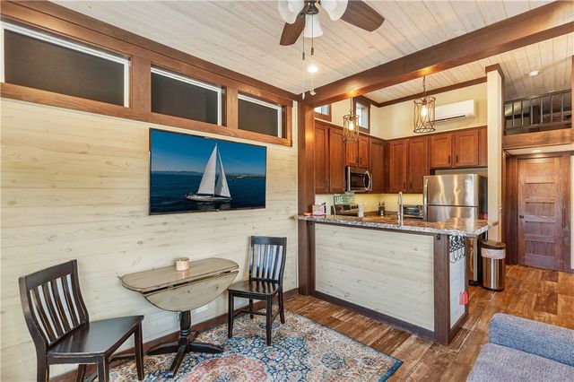 604 N Fleetwood Lane, Fair Play, SC 29643