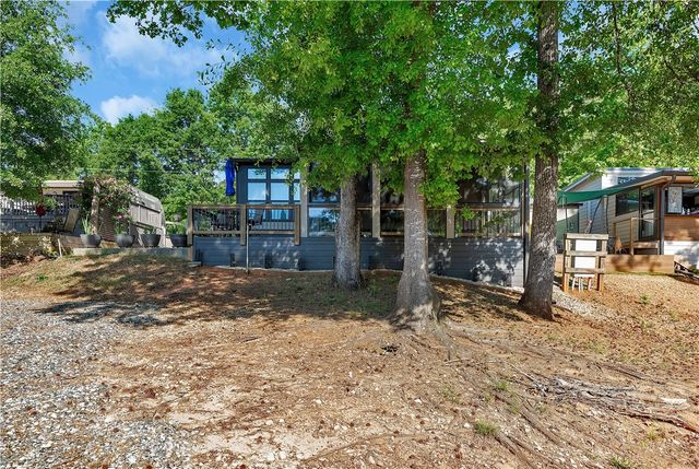 604 N Fleetwood Lane, Fair Play, SC 29643