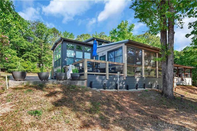 604 N Fleetwood Lane, Fair Play, SC 29643