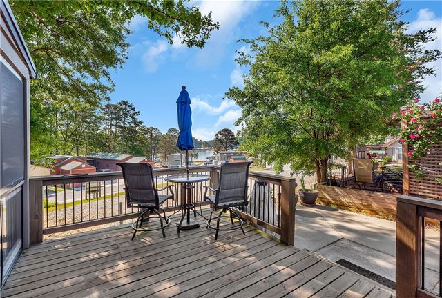 604 N Fleetwood Lane, Fair Play, SC 29643