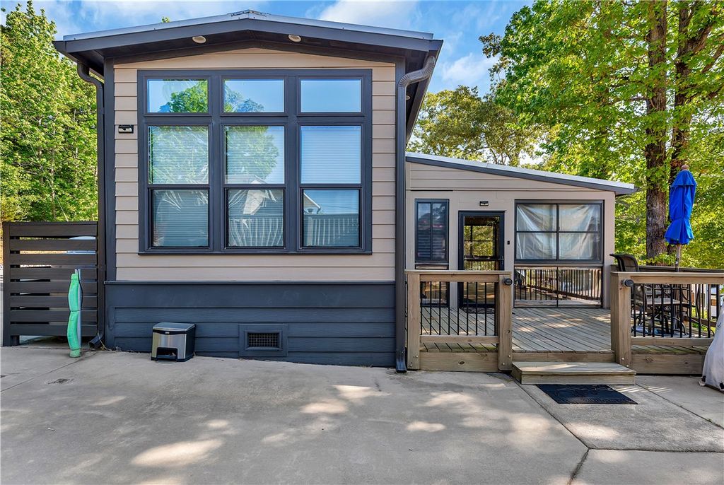604 N Fleetwood Lane, Fair Play, SC 29643