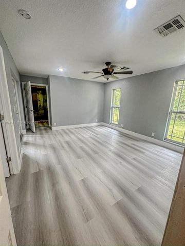 901 SW 121 AVE, Davie, FL 33325