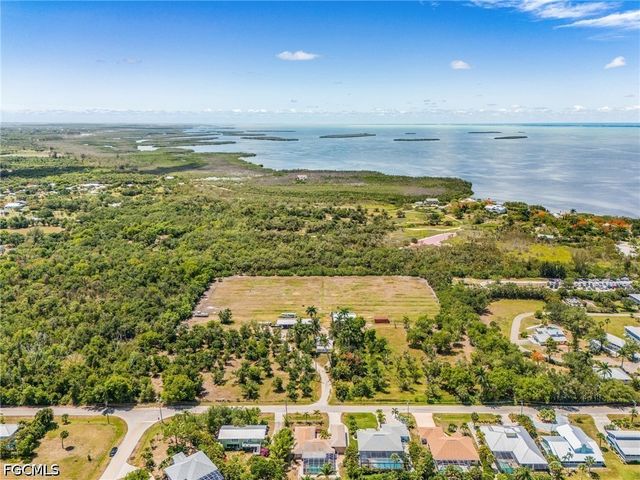 7535 Caloosa DR, Bokeelia, FL 33922