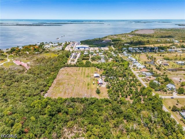 7535 Caloosa DR, Bokeelia, FL 33922
