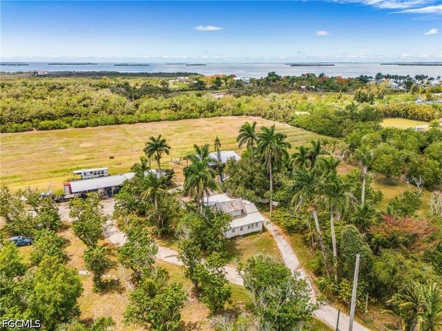 7535 Caloosa DR, Bokeelia, FL 33922