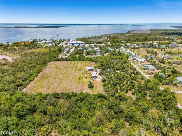 7535 Caloosa DR, Bokeelia, FL 33922