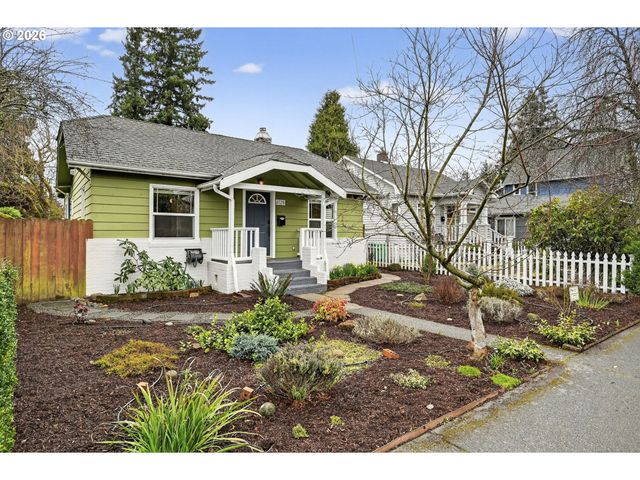6128 Se REEDWAY St, Portland, OR 97206