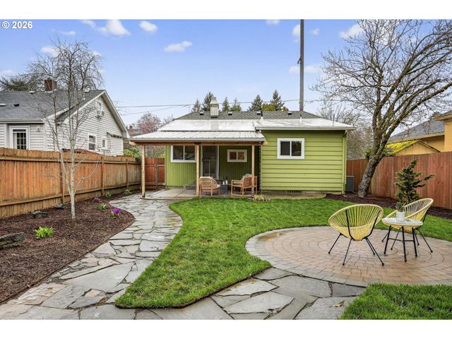 6128 Se REEDWAY St, Portland, OR 97206
