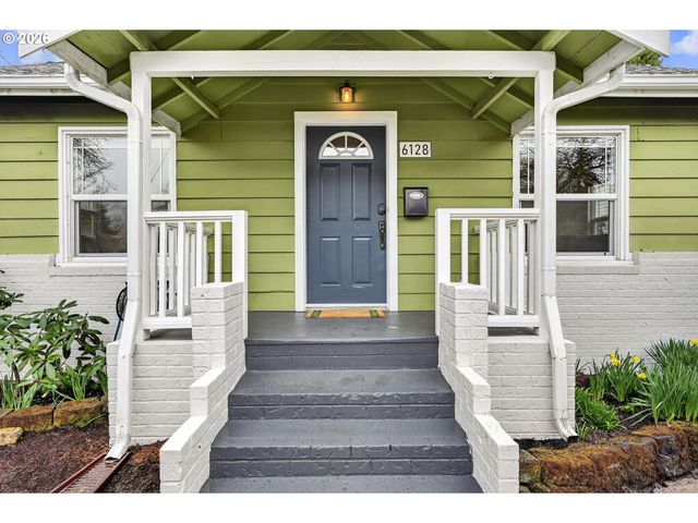 6128 Se REEDWAY St, Portland, OR 97206