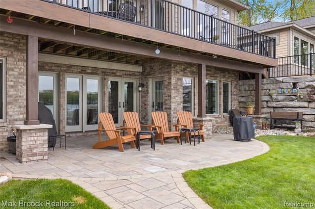 4353 Forest Avenue, Waterford, MI 48328